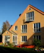 Phbener Steig- Gartenansicht mit Wintergarten